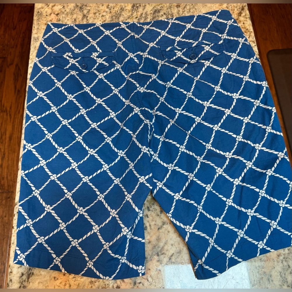 Caribbean Joe shorts. Size 12 - Picture 2 of 7